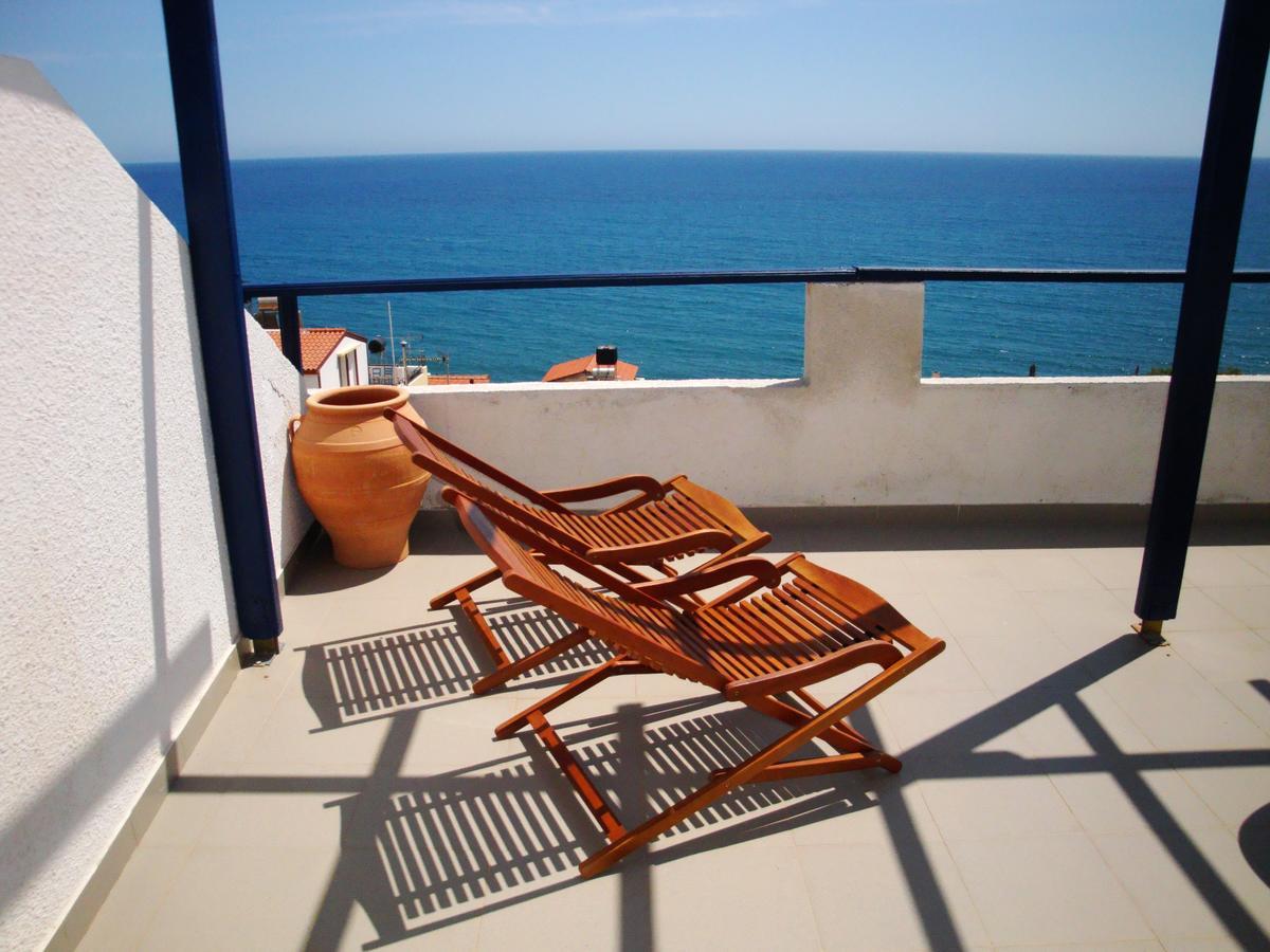Myrtos Big Blue Apartments מראה חיצוני תמונה